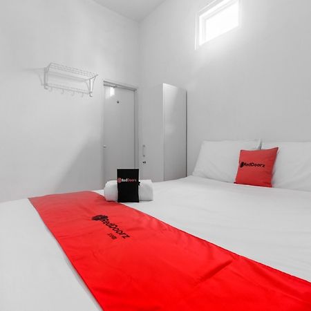 RedDoorz Plus near Taman Rasuna Menteng Jakarta Bagian luar foto